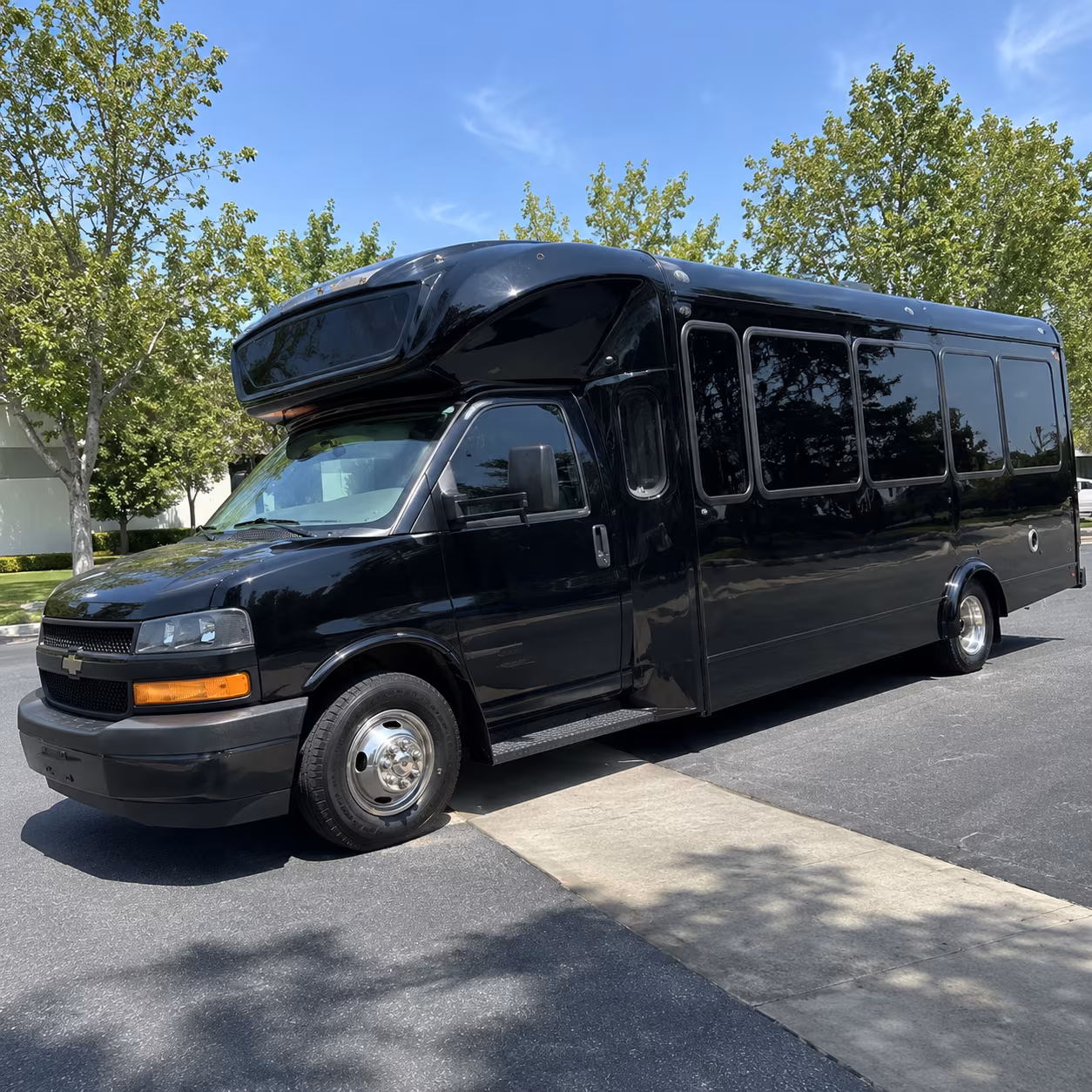 Jacksonville Homecoming & Prom Party Bus Rentals