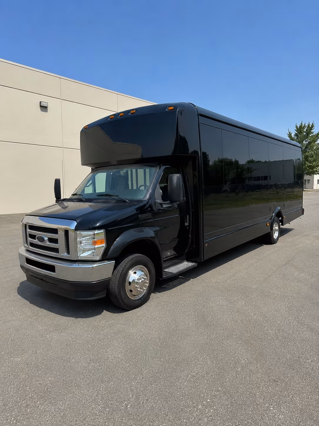 Savannah Homecoming & Prom Party Bus Rentals